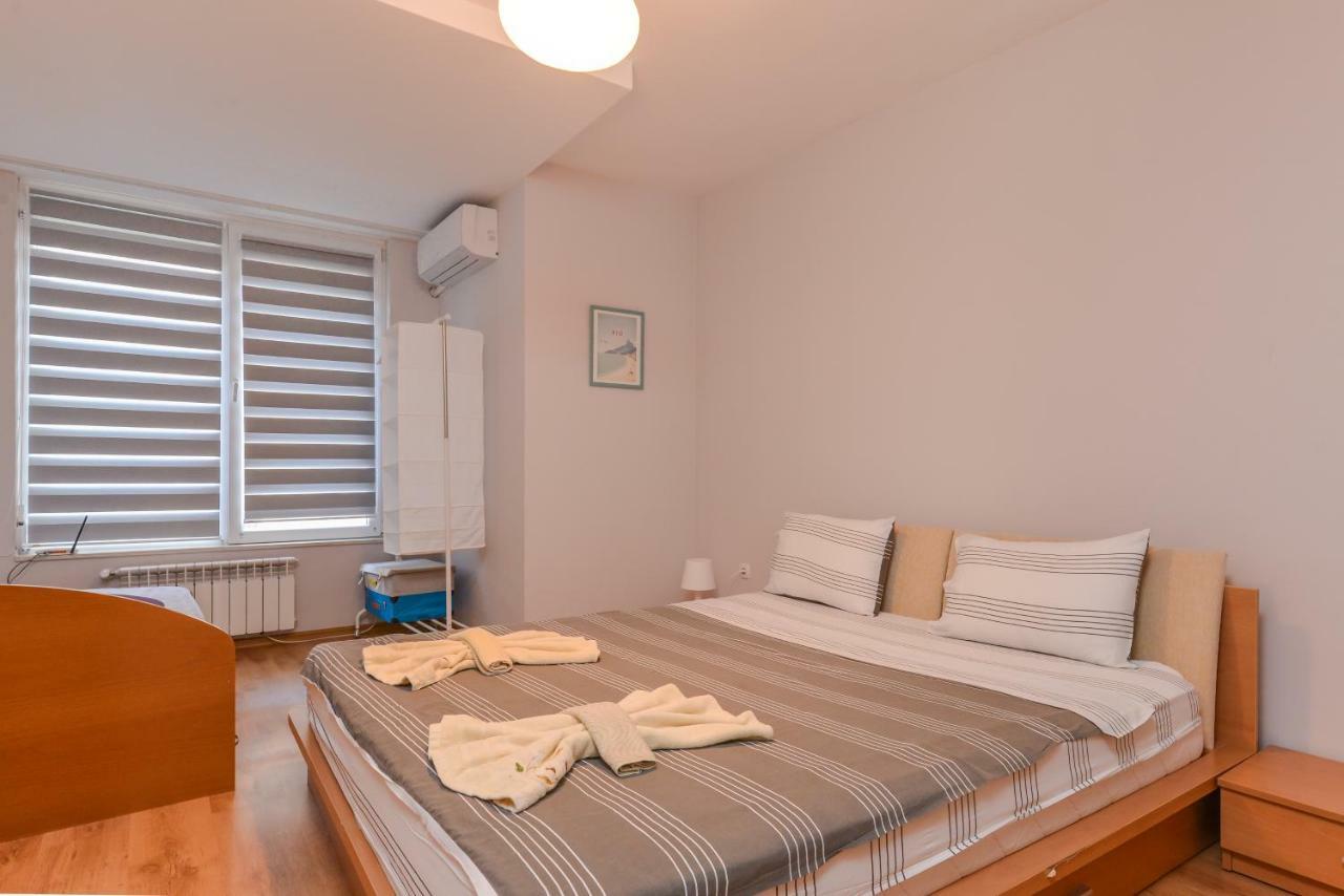 Vitosha View One Bedroom Apartment By Flat Mаnager Szófia Kültér fotó