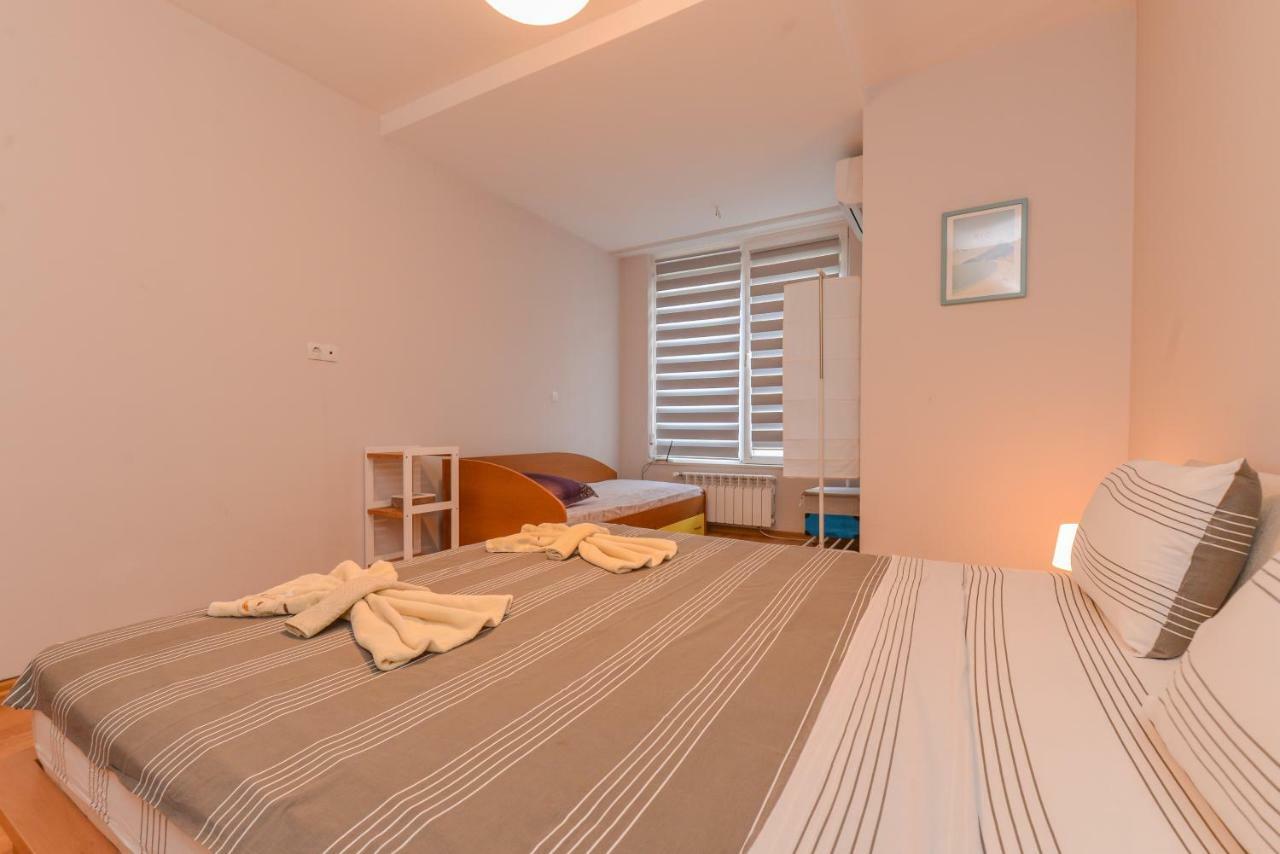 Vitosha View One Bedroom Apartment By Flat Mаnager Szófia Kültér fotó
